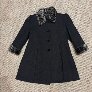 Stephanie Mathew’s Girls Pea Coat with Faux Fur Accents- Size 6